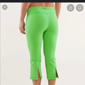 LIME GREEN GATHER & CROW CROP CAPRI PANTS
